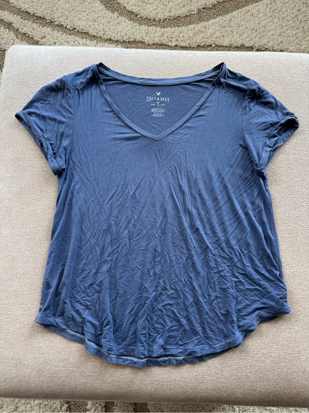 American Eagle V-Neck Short Sleeve Tee